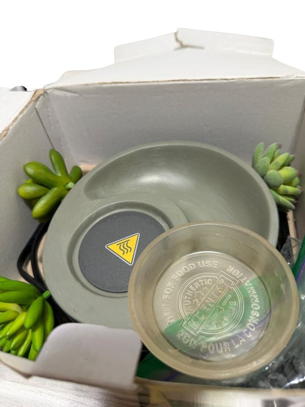 Little Garden Scentsy Wax Warmer w/ Box Succulents Pebbles Spring Summer Works - Picture 12 of 12
